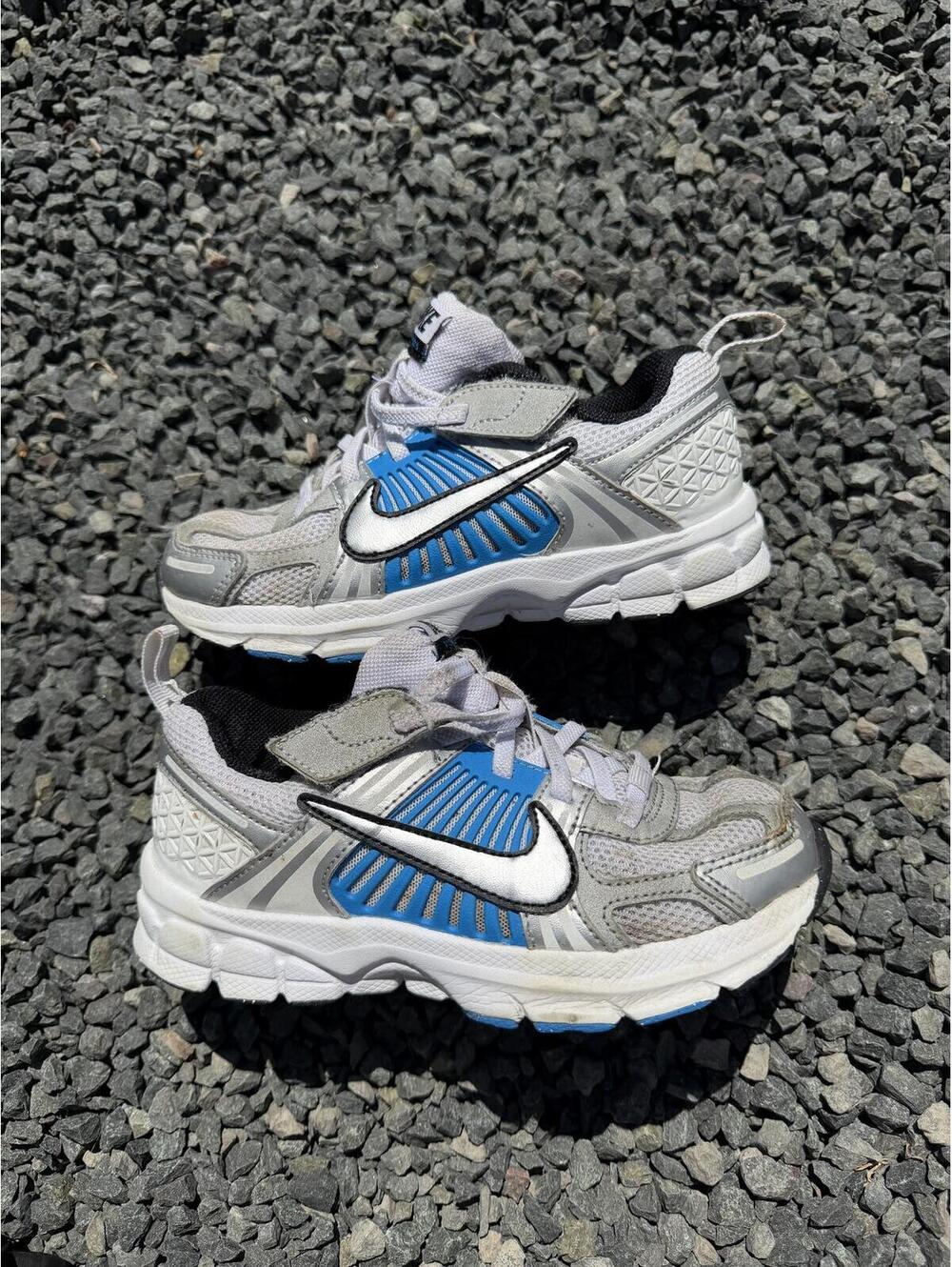Nike Vomero 5 White Blue Black Metallic Silver Size 13C